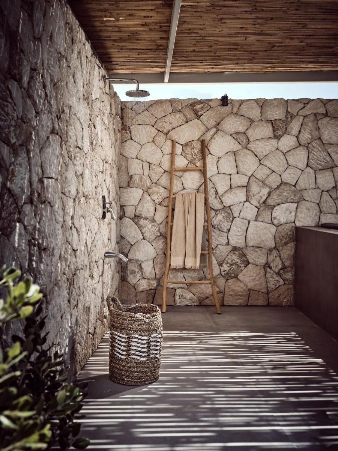 Noema Villa - Stylish Villa With Scenic Serenity, By Zantewize Sarakinadhon ภายนอก รูปภาพ